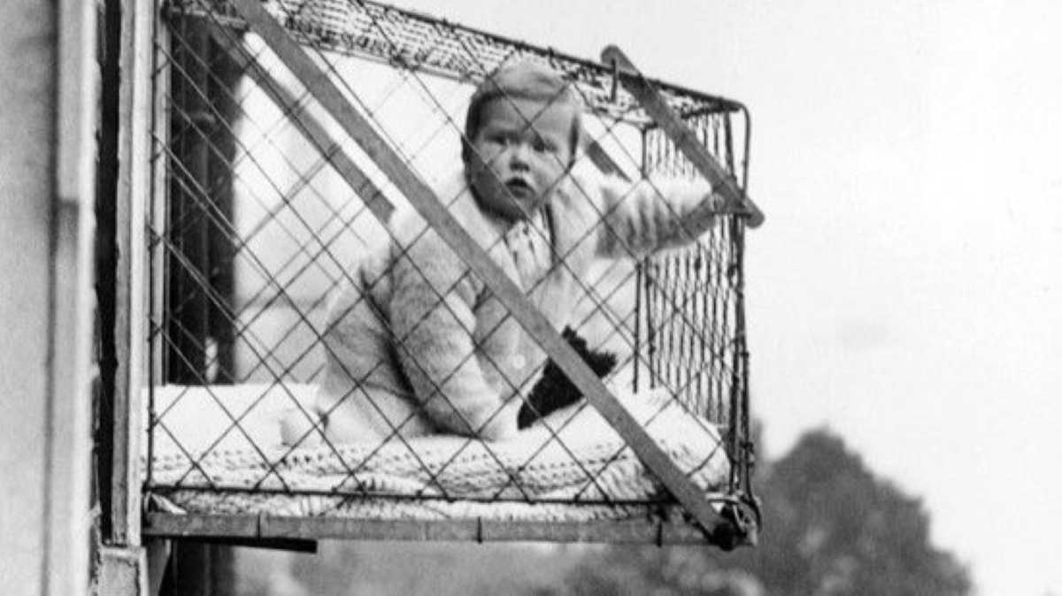Old School Parenting Photos That Wouldn’t Fly Today