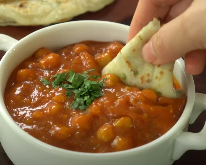 This recipe for garlic flatbread takes just 3 minutes and requires no kneading or yeast grandmawise.com 3
