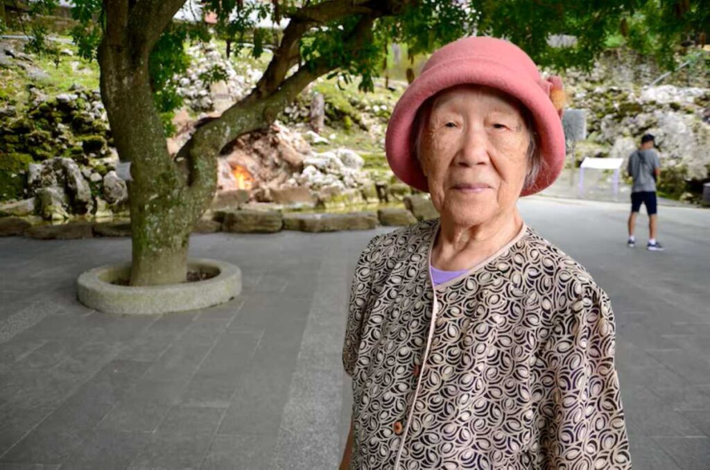 Japan Just Hit 100,000 Citizens Over 100-Years-Old — Their Longevity Secret Isn’t What You’d Think 3 Old Japanese woman.
