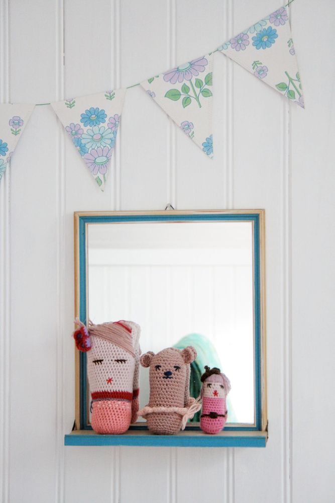 14 Vintage-Inspired Decor Ideas for Grandkids Bedroom at Grandma’s House 13 Vintage-inspired grandkids bedroom at grandma's house.